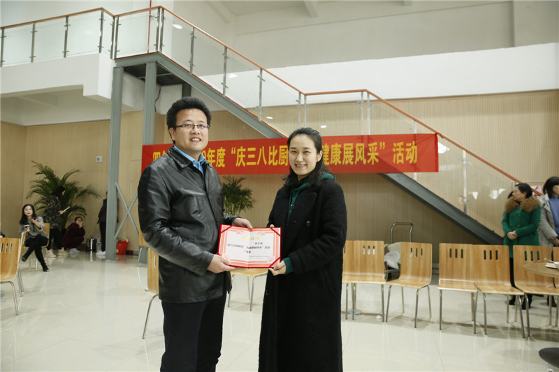 �۸����ʹ���